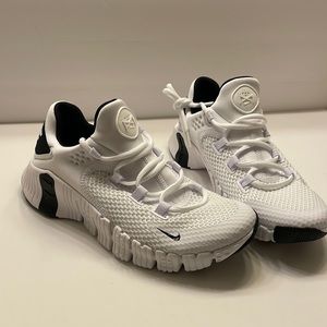 NIKE FREE METCON 4